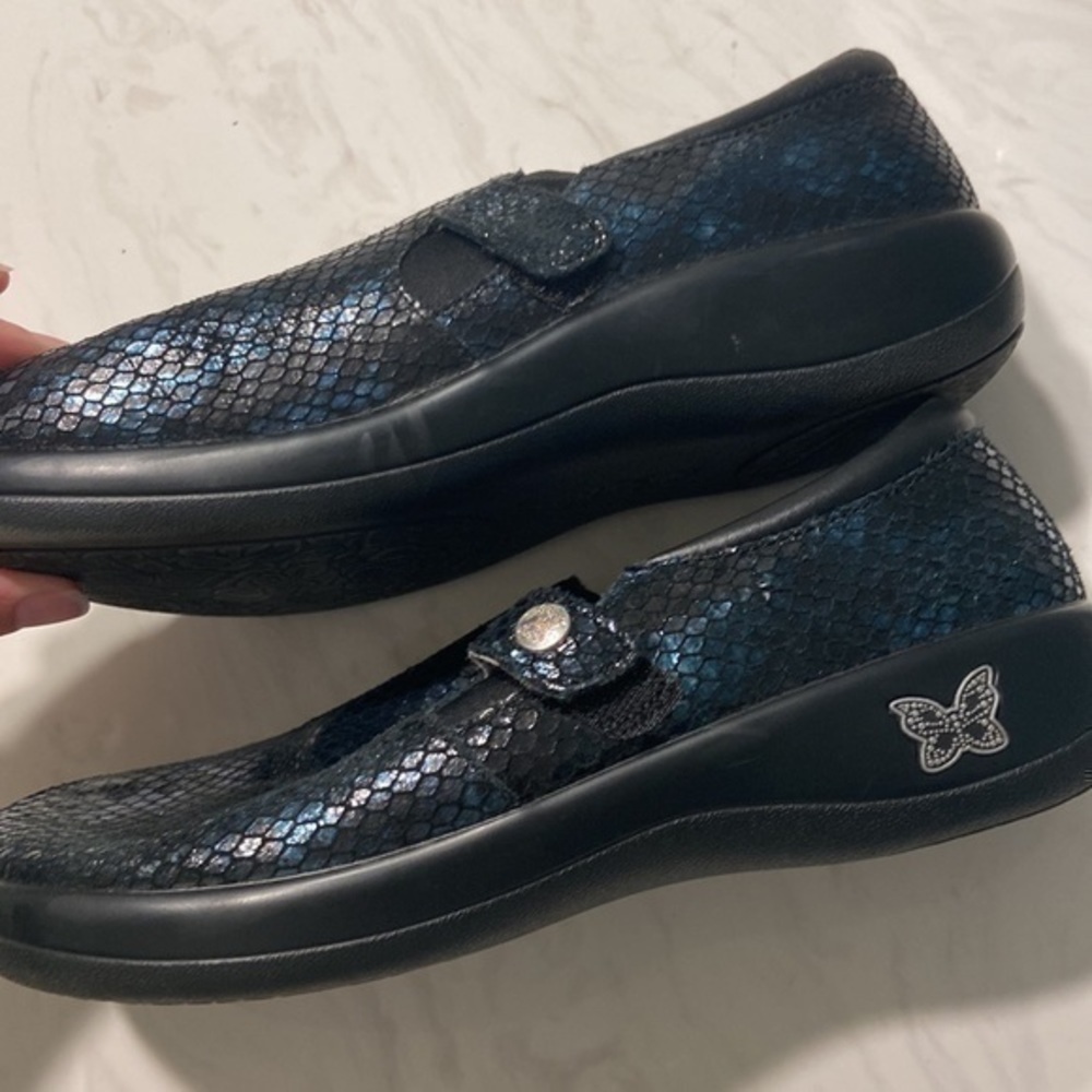 Alegria Mermaid Scales Shoe - Picture 5 of 8